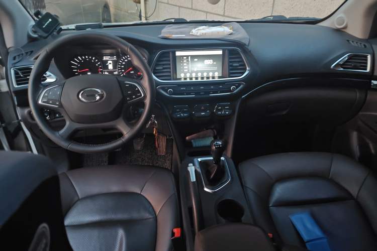 Used GAC Trumpchi GS4 2017 200T Manual Two-Wheel Drive Luxury Edition