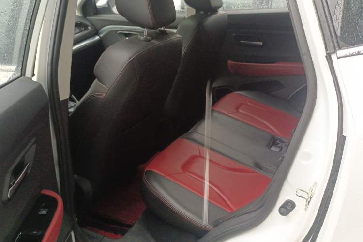 Used Haval H2s 2018 Red-Label 1.5T Dual-Clutch Fashion Edition Left Rear Seat