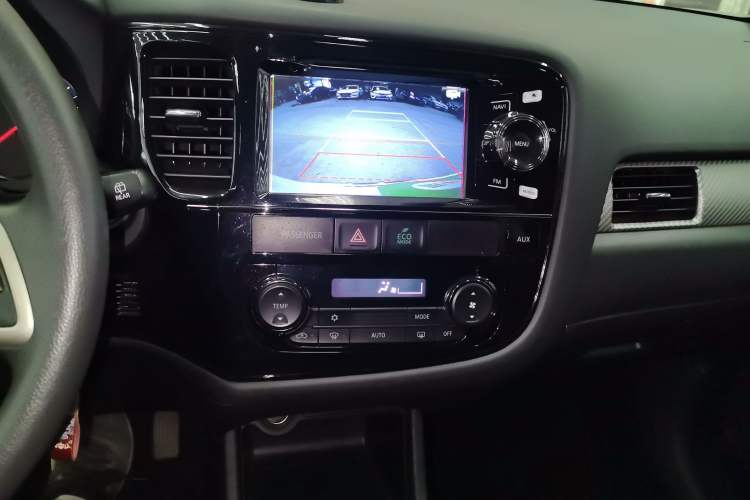 Used Mitsubishi Outlander (Import) 2014 2.0L Two-Wheel Drive Sport Value Edition 5 Seats
