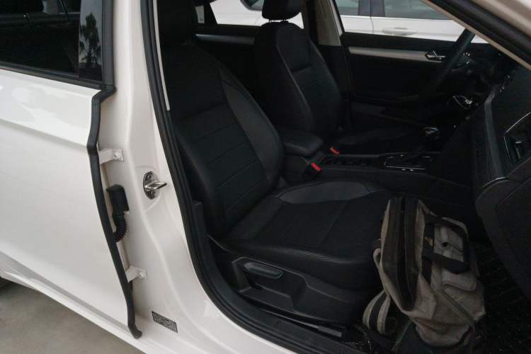 Used Volkswagen Lamando 2019 230TSI DSG Vision Edition China VI Standard