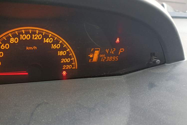 Used Toyota Yaris 2011 1.6E Automatic Charm Edition Odometer Close Up