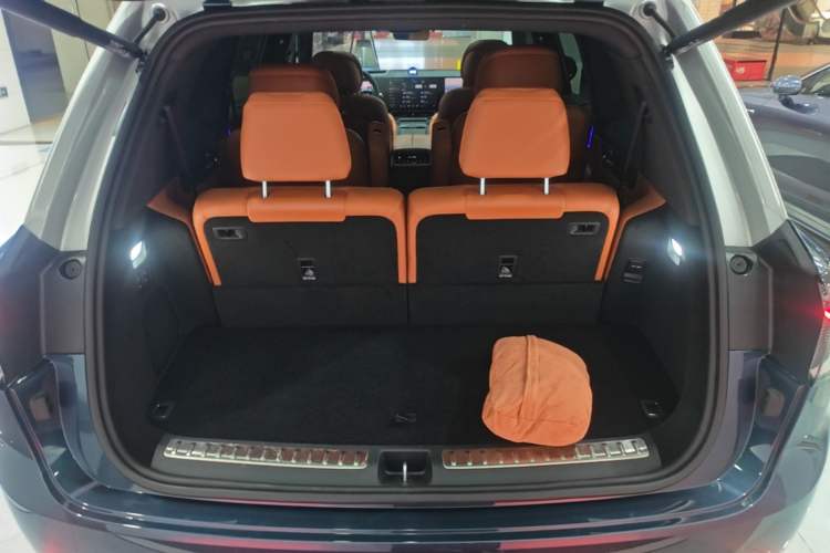 Used Hima AITO M9 2024 Range-Extended Ultra Version 42 kWh 6-Seater Model
