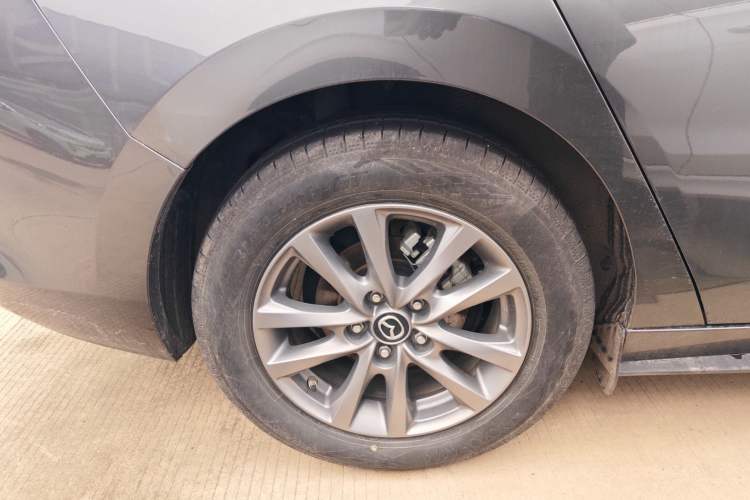 Used Mazda 3 Axela 2022 2.0L Automatic Zhiqing Edition Exterior 5