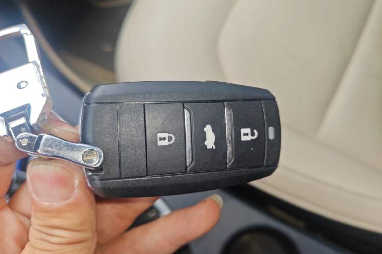 Used Changan Alsvin V7 2015 1.6L Automatic Enjoyment Model China V Standard
