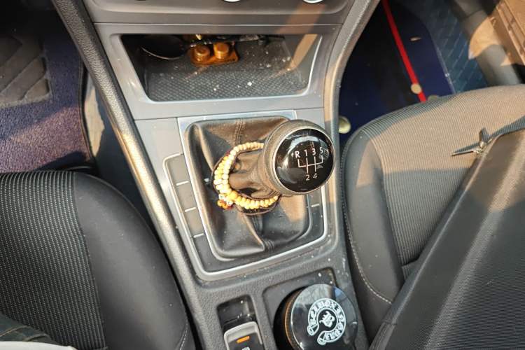 Used Volkswagen Golf 2016 1.6L Manual Fashion Edition
