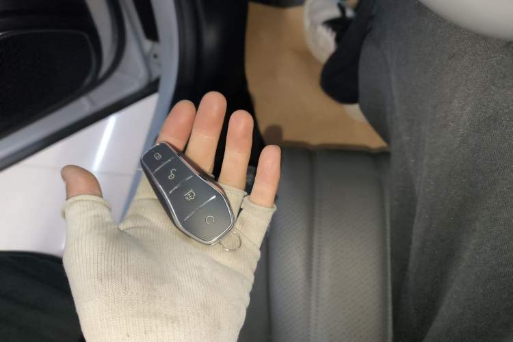 Used BYD Song L EV 2025 Intelligent Driving Version 662 km LiDAR Excellence Edition
