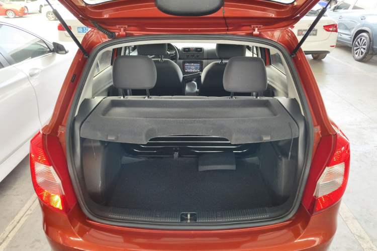 Used Skoda Fabia 2014 1.4L Automatic Crystal Edition
