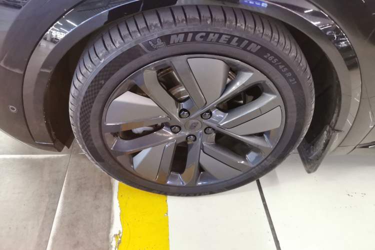 Used Li Auto L8 2024 Ultra Model
