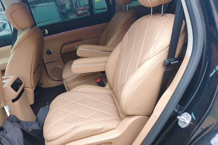 Used Chery Fengyun T11 2026 Model 220 All-Wheel Drive Family Fun Edition Left Rear Seat