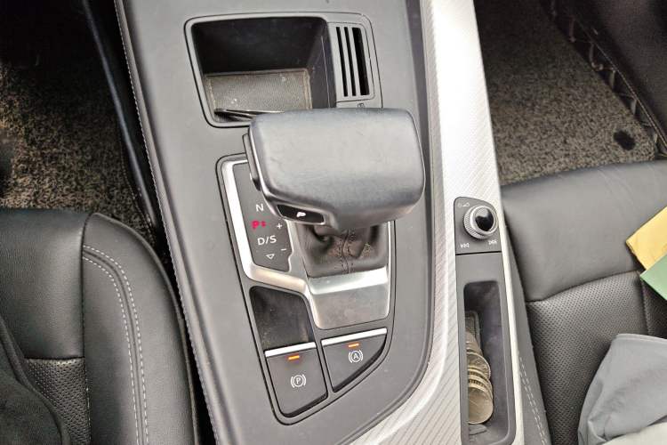 Used Audi A4L 2020 40 TFSI Fashionable and Elegant Model