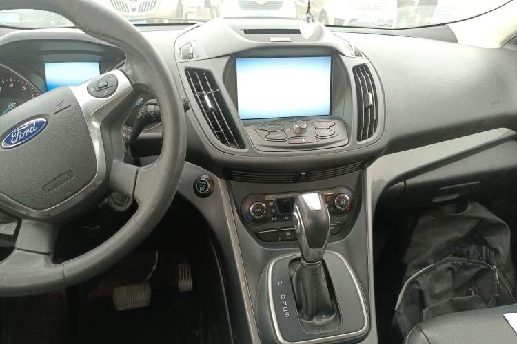 Used Ford Kuga 2015 1.5L GTDi Four-Wheel-Drive Elite Model
