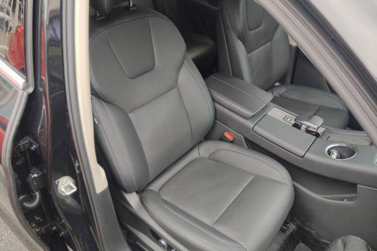 Used Hima AITO M5 2022 Range-Extended Rear-Drive Standard Version Right Front Seat