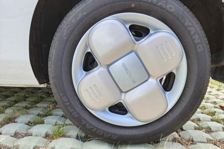 Used Geely Auto Panda 2024 Panda Mini 200km Endurance Bear
