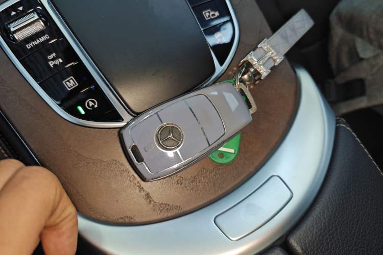 Used Mercedes-Benz GLC 2022 Facelift GLC 260 L 4MATIC Luxury Edition
