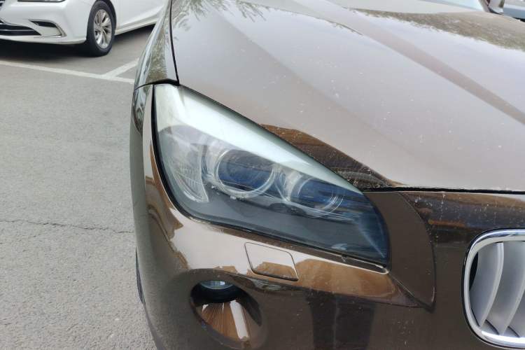 Used BMW X1 2010 sDrive18i Luxury Model Right Front Headlight