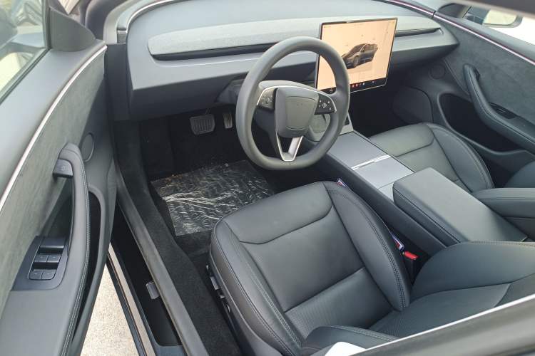 Used Tesla Model 3 2023 Long-Range All-Wheel-Drive Version