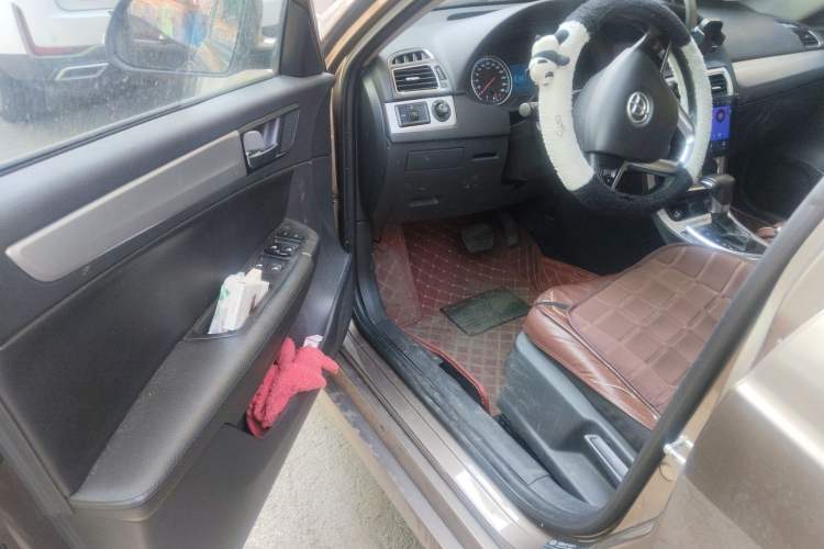 Used Brilliance H530 2017 1.6L Automatic Comfort Model Driver Seat