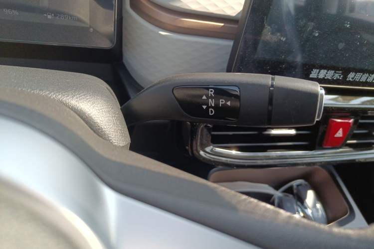 Used JAC Yiwei E10X 2024 Charming Edition 301km Lite
