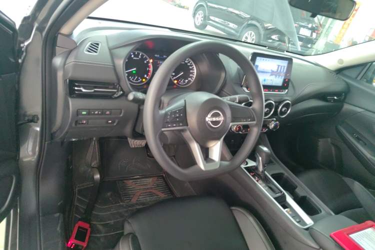 Used Nissan Sylphy 2025 1.6L CVT Genuine Edition Center Console