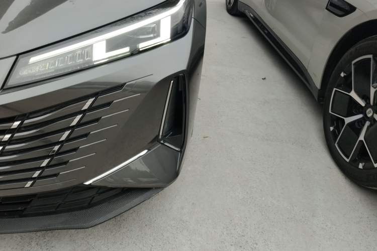 Used CHANGAN Eado 2024 1.5T GDI Automatic Flagship Edition Left Front Headlight