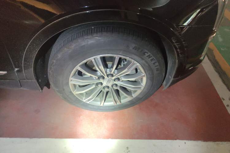 Used Cadillac XT5 2018 25T Luxury Model