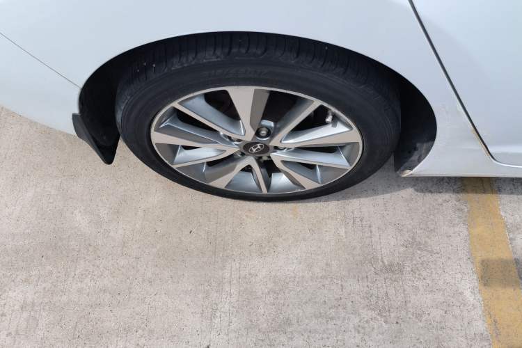 Used Hyundai Elantra (5th Generation / Langdong) 2015 1.6L Automatic Leading Model Exterior 5