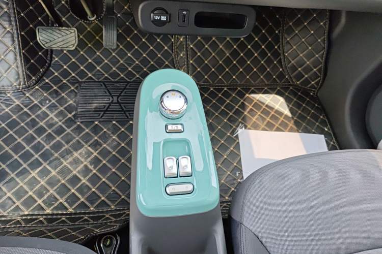 Used CHANGAN NEVO Lumin 2023 205km Xiangqin Version
