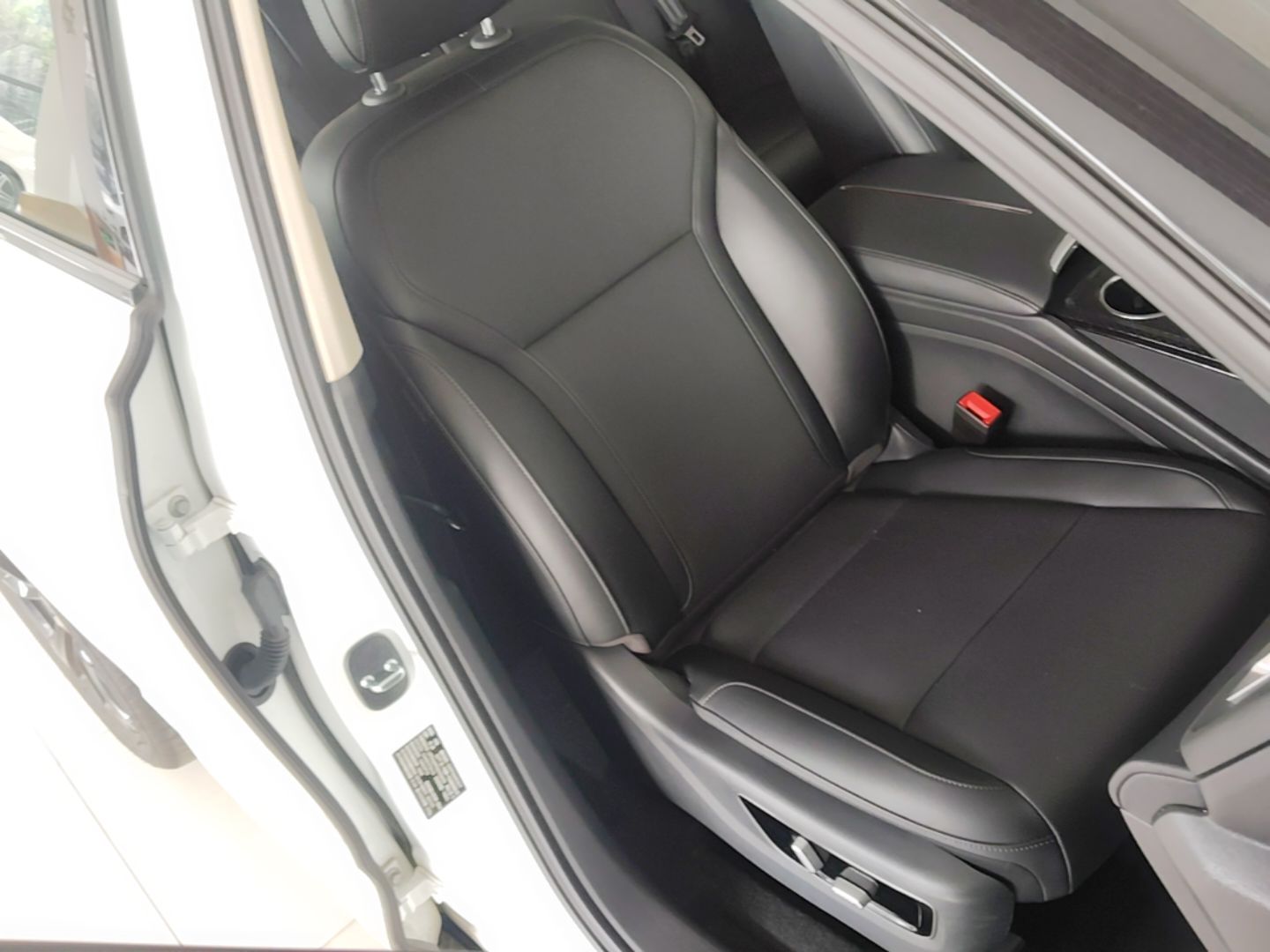 Hongqi HS3 PHEV 2025 Model PHEV 117km Jingwei PLUS Edition — снимка 19