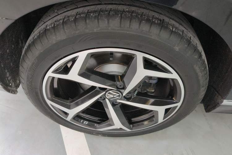 Used Volkswagen Magotan 2023 2 Million Units Limited Edition 330TSI DSG Leading Version