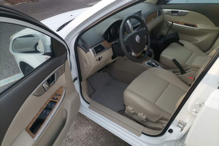 Used Buick Excelle 2015 1.5L Automatic Classic Model
