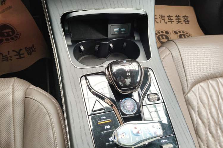 Used BYD Han 2022 EV Genesis Edition 610KM All-Wheel Drive Premium Model
