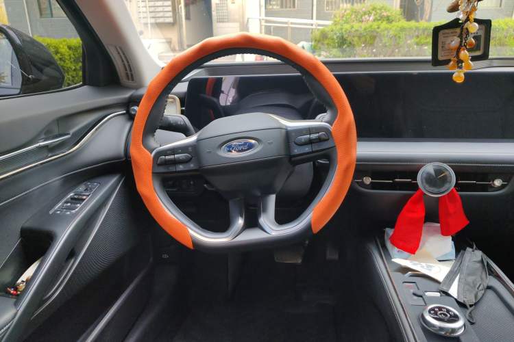 Used Ford Mondeo 2025 2.0T EcoBoost Luxury Version Steering Wheel