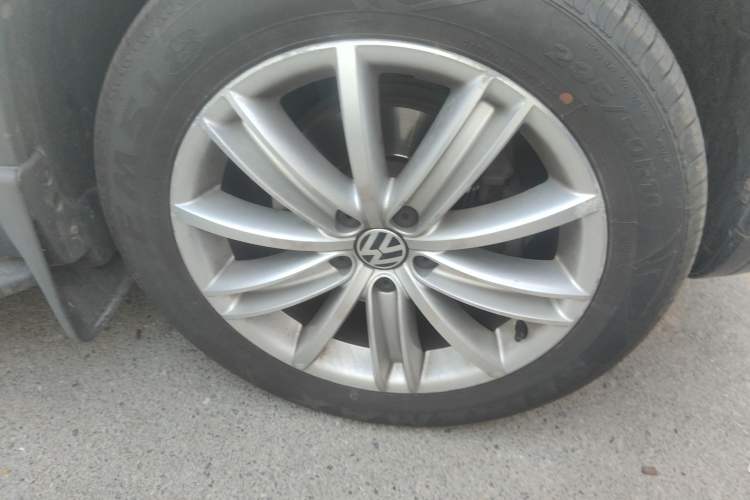 Used Volkswagen Tiguan 2013 2.0 TSI Automatic All-Wheel-Drive Flagship Edition