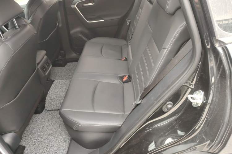 Used Toyota Wildlander 2023 Dual-Motor 2.5L E-CVT Two-Wheel Drive Luxury PLUS Edition