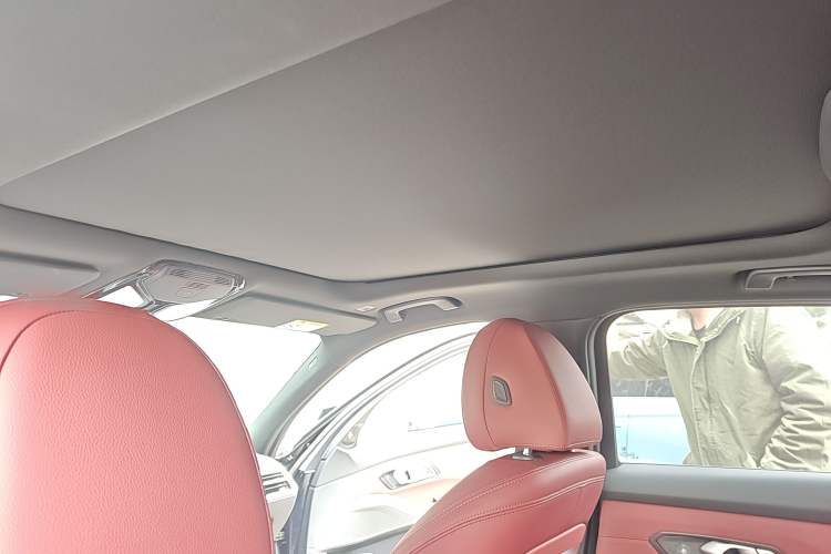 Used BMW 3 Series 2025 330Li Luxury Edition M Sport Night Edition Package
