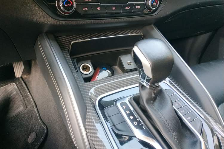 Used SAIC MAXUS D90 2017 2.0T Automatic Two-Wheel Drive - Uranus