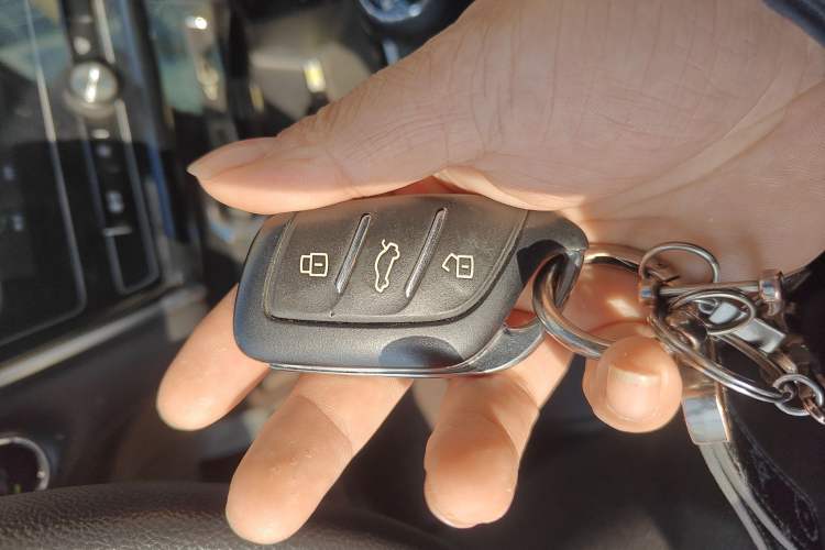 Used Roewe i5 2020 1.5L Manual 4G Connect Luxury Edition