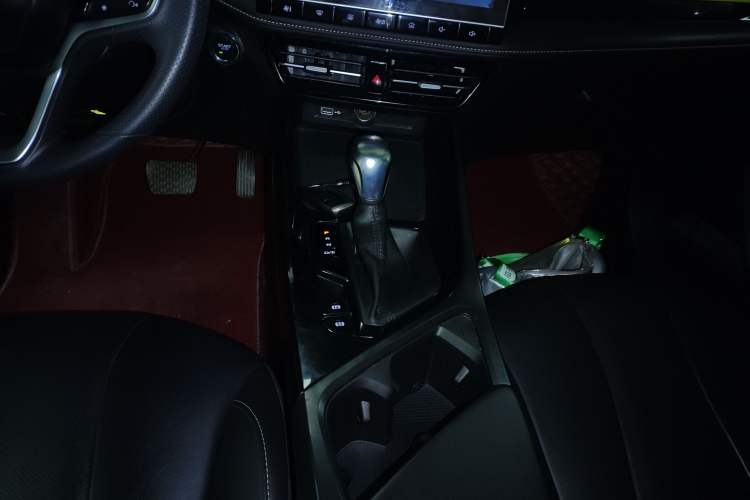 Used Roewe i5 2021 Revised Version 1.5L CVT Diamond Edition