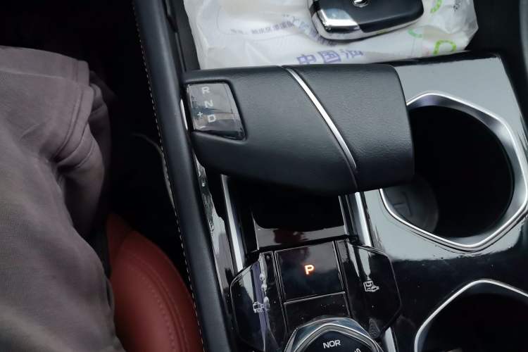 Used CHANGAN Eado 2023 Changan Edition PLUS Blue Whale NE 1.4T GDI DCT Prestige Version Gear Lever