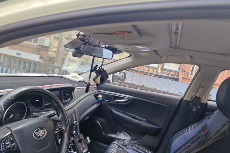 Used Bestune B50 2016 1.4T Automatic Luxury Model Headliner