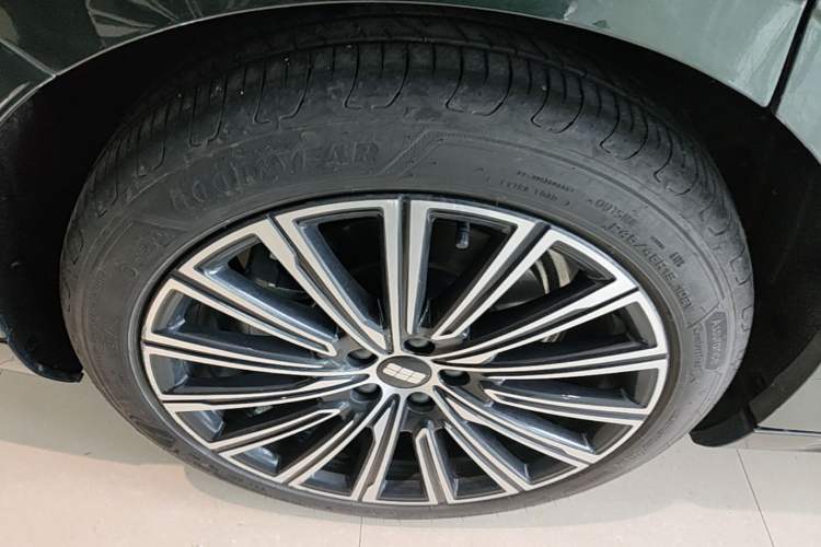 Used Geely Galaxy 8 2025 130km EM-P Starship Edition Right Rear Wheel Hub