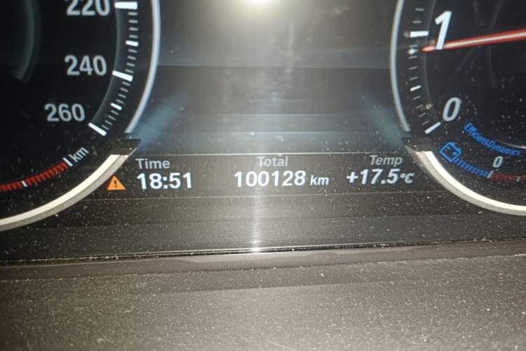 Used BMW 5 Series 2017 528Li Leading Model
