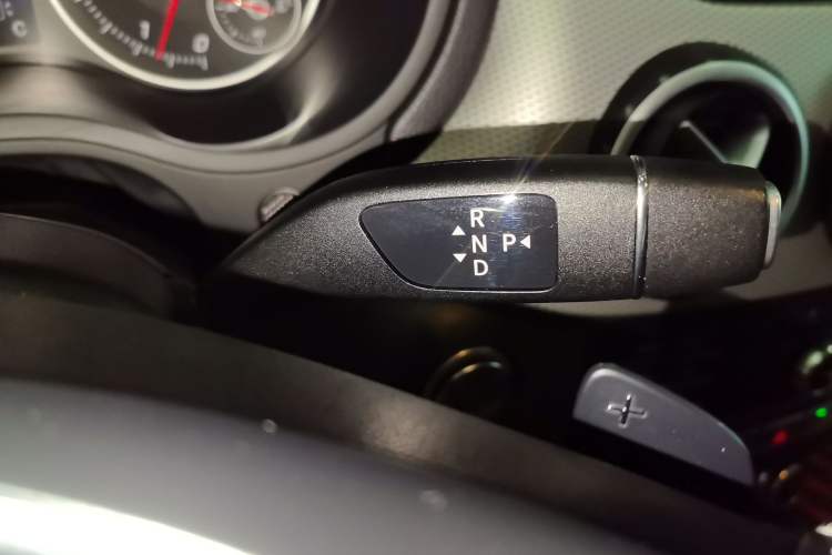 Used Mercedes-Benz B-Class 2015 B 200 Sport Edition Gear Lever