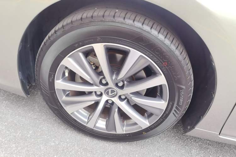 Used Lexus ES 2020 200 Excellence Edition