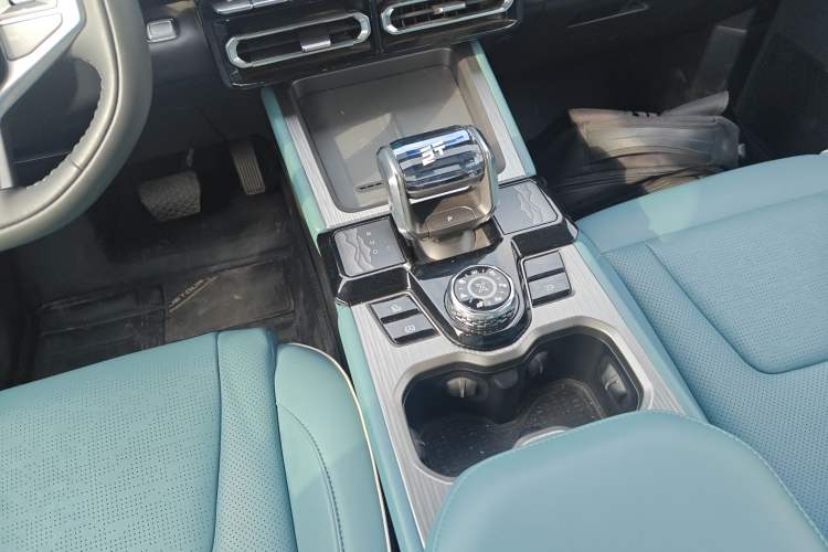 Used JETOUR Freelander 2025 2.0TD Automatic XWD Conqueror Gear Lever