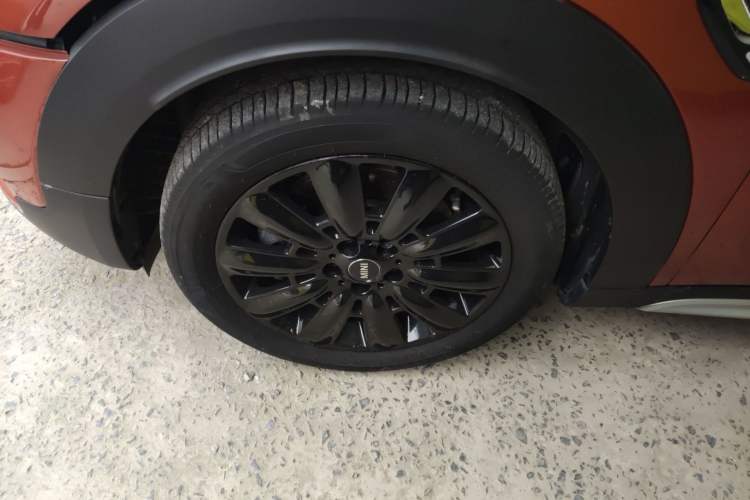 Used MINI Countryman 2017 2.0T COOPER S ALL4 Explorer Left Front Wheel Hub