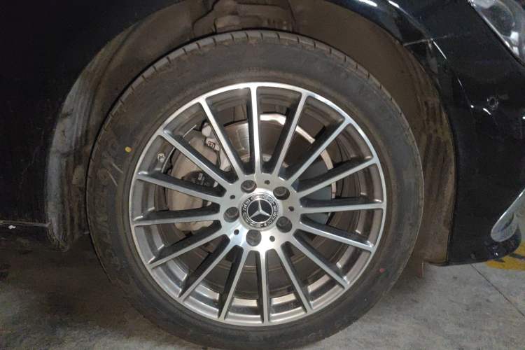 Used Mercedes-Benz E-Class 2021 Facelift E 260 L
