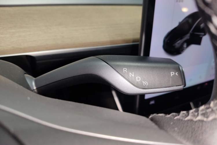 Used Tesla Model 3 2020 Long-Range Rear-Wheel-Drive Version
