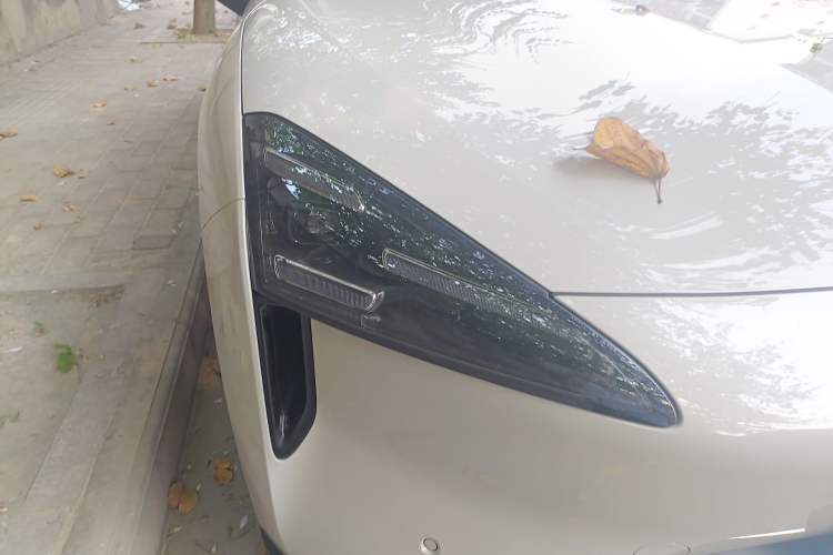 Used Baojun Yunhai 2026 Model 600km Pure Electric Edition Right Front Headlight