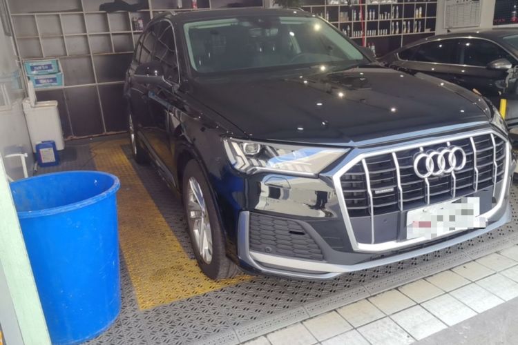 Used Audi Q7 2023 45 TFSI quattro S line Sport model